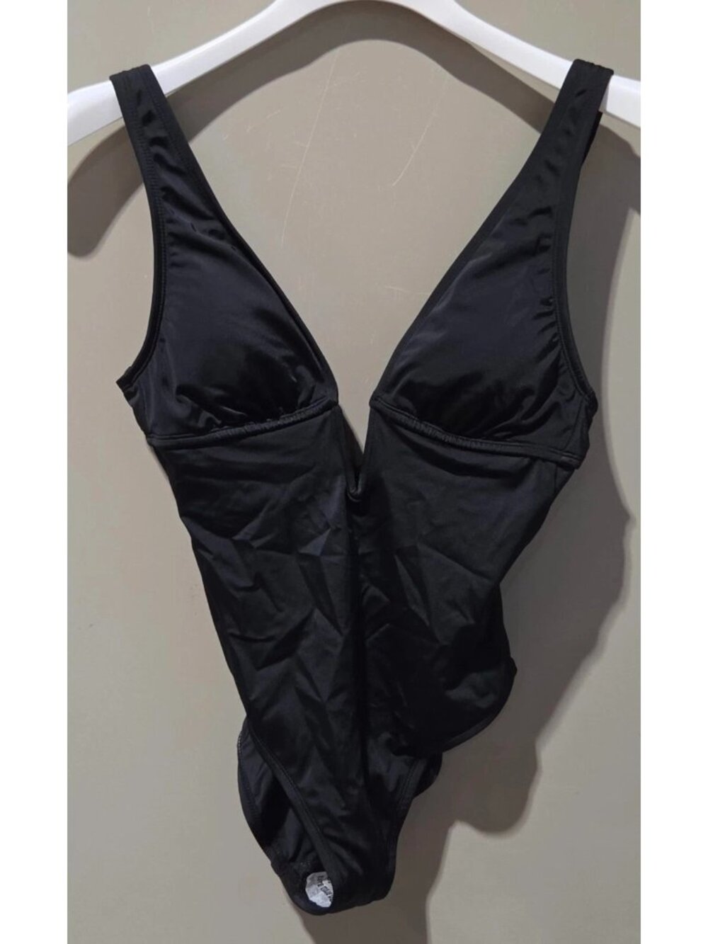 Shade & Shore Deep Plunge Front Black Swimsuit w/ Tummy Control -- Large 12/14